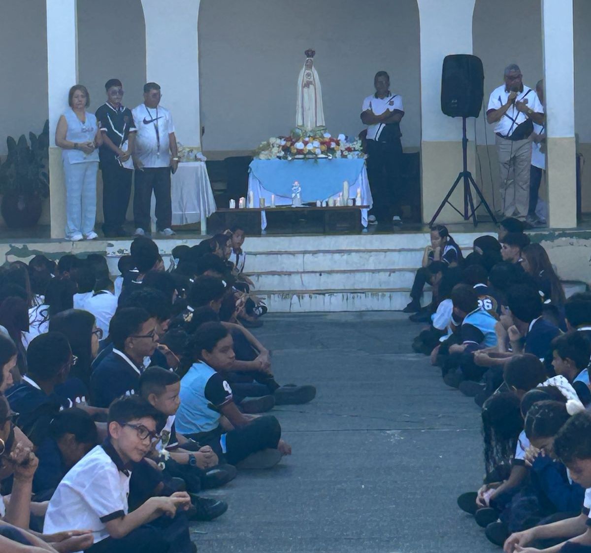 LA VIRGEN 8
